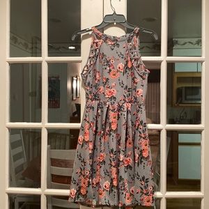 Floral grey dress with cross crosses